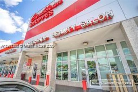 Commercial property in Miami Gardens, Florida № 1872162 - photo 6