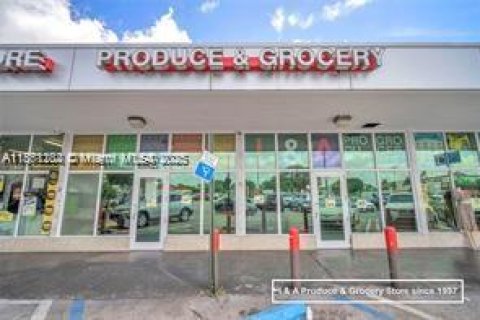 Commercial property in Miami Gardens, Florida № 1872162 - photo 8