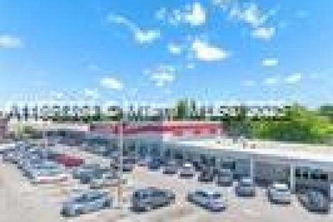 Commercial property in Miami Gardens, Florida № 1872162 - photo 27