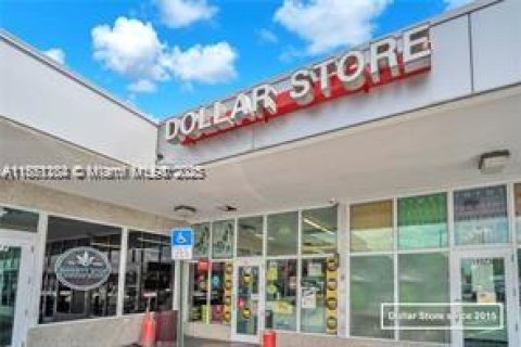 Commercial property in Miami Gardens, Florida № 1872162 - photo 9