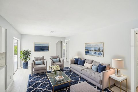 Casa en venta en Cape Coral, Florida, 3 dormitorios, 193.89 m2 № 1899437 - foto 14