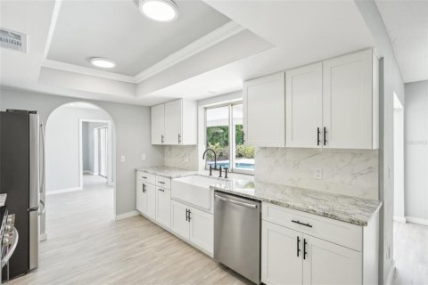 Casa en venta en Cape Coral, Florida, 3 dormitorios, 193.89 m2 № 1899437 - foto 16