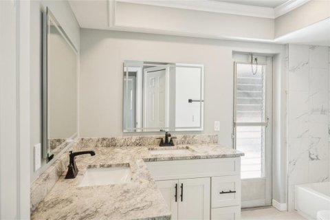 Casa en venta en Cape Coral, Florida, 3 dormitorios, 193.89 m2 № 1899437 - foto 20