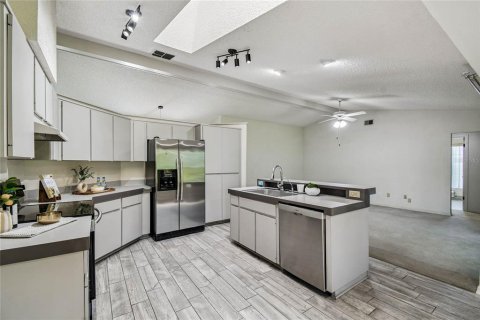 Купить виллу или дом в Спринг-Хилл, Флорида 7 комнат, 164.99м2, № 1906671 - фото 15