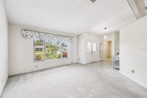 Купить виллу или дом в Спринг-Хилл, Флорида 7 комнат, 164.99м2, № 1906671 - фото 21