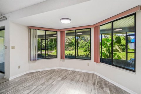Купить виллу или дом в Спринг-Хилл, Флорида 7 комнат, 164.99м2, № 1906671 - фото 18