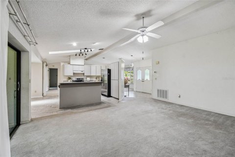 Купить виллу или дом в Спринг-Хилл, Флорида 7 комнат, 164.99м2, № 1906671 - фото 11