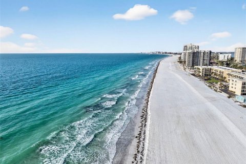 Casa en venta en Belleair Beach, Florida, 4 dormitorios, 286.42 m2 № 2151774 - foto 24