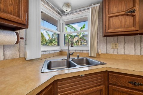 Casa en venta en Belleair Beach, Florida, 4 dormitorios, 286.42 m2 № 2151774 - foto 9