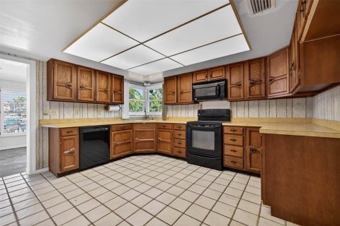 Casa en venta en Belleair Beach, Florida, 4 dormitorios, 286.42 m2 № 2151774 - foto 8