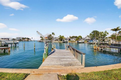 Casa en venta en Belleair Beach, Florida, 4 dormitorios, 286.42 m2 № 2151774 - foto 20