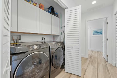 Купить кондоминиум в Уэст-Палм-Бич, Флорида 7 комнат, 146.32м2, № 2245448 - фото 16