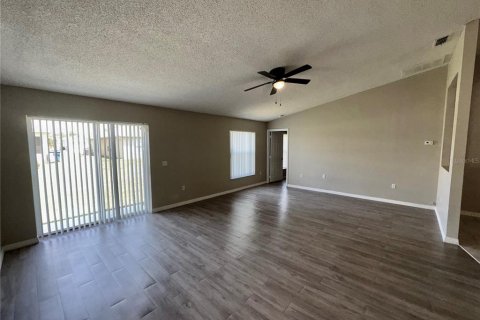 Casa en alquiler en Kissimmee, Florida, 3 dormitorios, 189.52 m2 № 2314746 - foto 10