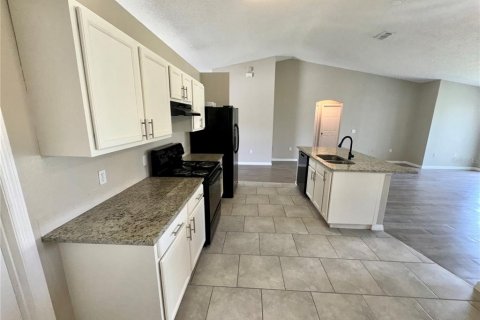 Casa en alquiler en Kissimmee, Florida, 3 dormitorios, 189.52 m2 № 2314746 - foto 4