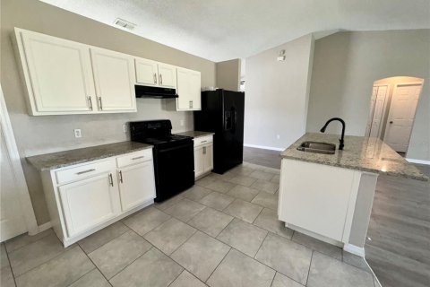 Casa en alquiler en Kissimmee, Florida, 3 dormitorios, 189.52 m2 № 2314746 - foto 5