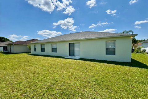 Casa en alquiler en Kissimmee, Florida, 3 dormitorios, 189.52 m2 № 2314746 - foto 18