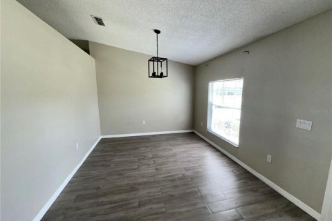 Casa en alquiler en Kissimmee, Florida, 3 dormitorios, 189.52 m2 № 2314746 - foto 8