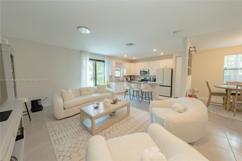 Touwnhouse à vendre à Boynton Beach, Floride: 4 chambres, 186.55 m2 № 1982437 - photo 17