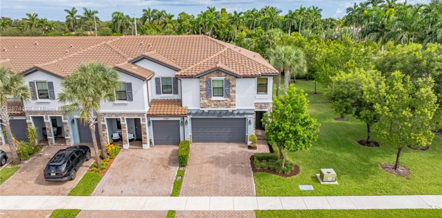 Touwnhouse à Boynton Beach, Floride 4 chambres, 186.55 m2 № 1982437