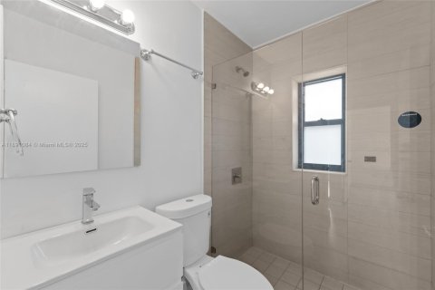 House in Miami, Florida 3 bedrooms, 111.67 sq.m. № 1946184 - photo 21