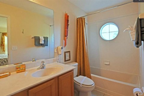 Villa ou maison à vendre à Kissimmee, Floride: 7 chambres, 267.65 m2 № 2131073 - photo 11