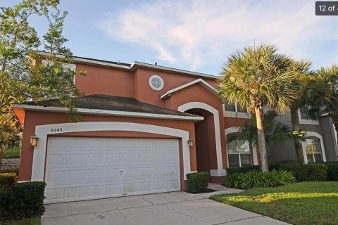 Casa en Kissimmee, Florida 7 dormitorios, 267.65 m2 № 2131073