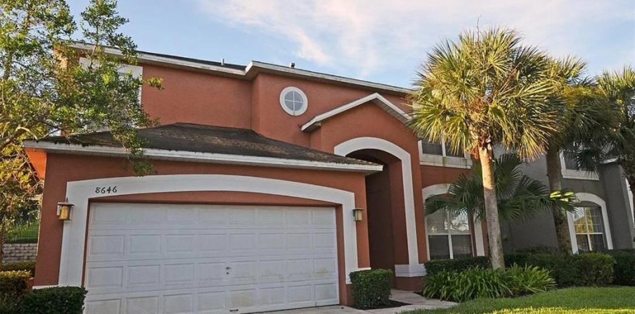 Villa ou maison à Kissimmee, Floride 7 chambres, 267.65 m2 № 2131073