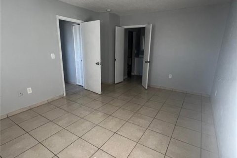 Appartement à louer à Bradenton, Floride: 2 chambres, 69.68 m2 № 2414024 - photo 6
