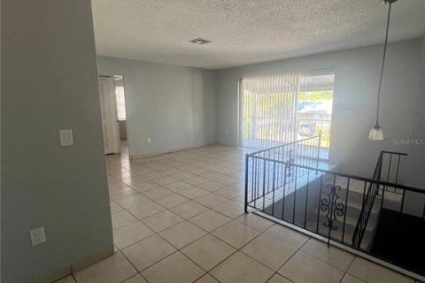 Appartement à louer à Bradenton, Floride: 2 chambres, 69.68 m2 № 2414024 - photo 5