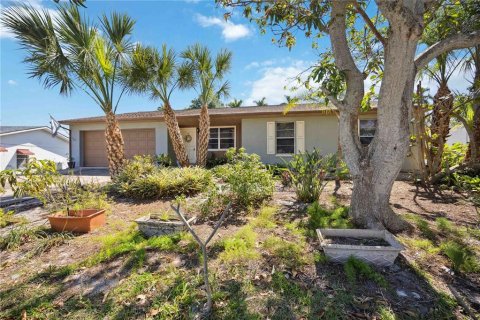 House in Bradenton, Florida 3 bedrooms, 149.29 sq.m. № 1518495 - photo 1