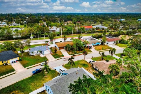 House in Bradenton, Florida 3 bedrooms, 149.29 sq.m. № 1518495 - photo 21