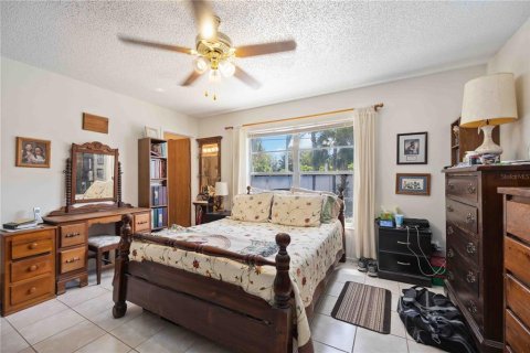 House in Bradenton, Florida 3 bedrooms, 149.29 sq.m. № 1518495 - photo 3