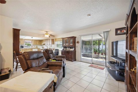 House in Bradenton, Florida 3 bedrooms, 149.29 sq.m. № 1518495 - photo 12