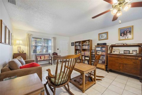 House in Bradenton, Florida 3 bedrooms, 149.29 sq.m. № 1518495 - photo 8