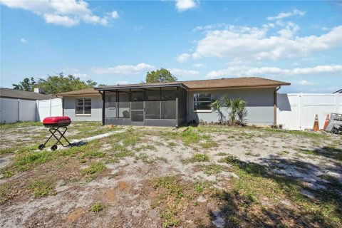House in Bradenton, Florida 3 bedrooms, 149.29 sq.m. № 1518495 - photo 26