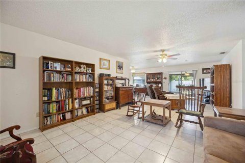 House in Bradenton, Florida 3 bedrooms, 149.29 sq.m. № 1518495 - photo 10