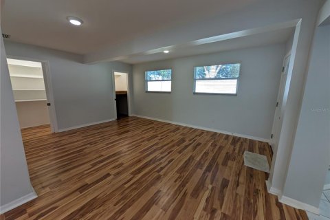 Casa en alquiler en Palm Harbor, Florida, 2 dormitorios, 139.07 m2 № 1916482 - foto 13
