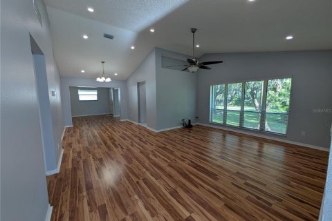 Casa en alquiler en Palm Harbor, Florida, 2 dormitorios, 139.07 m2 № 1916482 - foto 5