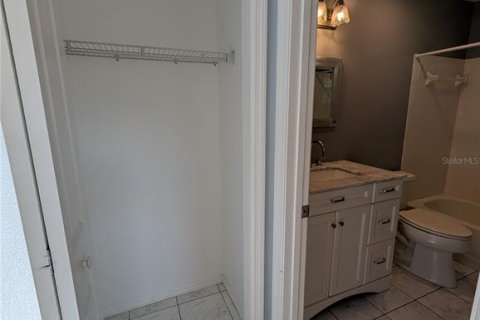 Casa en alquiler en Palm Harbor, Florida, 2 dormitorios, 139.07 m2 № 1916482 - foto 30