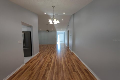 Casa en alquiler en Palm Harbor, Florida, 2 dormitorios, 139.07 m2 № 1916482 - foto 11