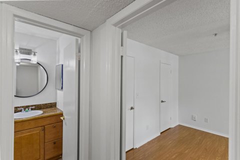 Copropriété à louer à Boynton Beach, Floride: 2 chambres, 83.8 m2 № 2263892 - photo 24