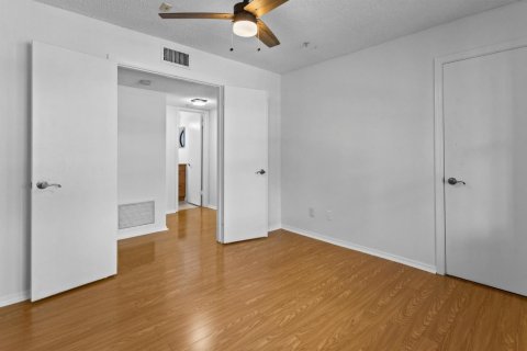 Copropriété à louer à Boynton Beach, Floride: 2 chambres, 83.8 m2 № 2263892 - photo 16