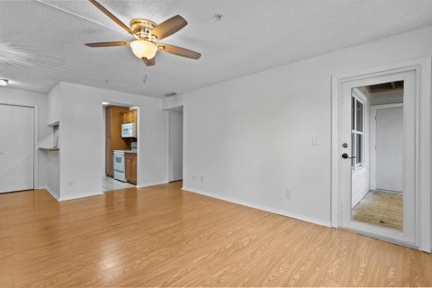 Copropriété à louer à Boynton Beach, Floride: 2 chambres, 83.8 m2 № 2263892 - photo 9