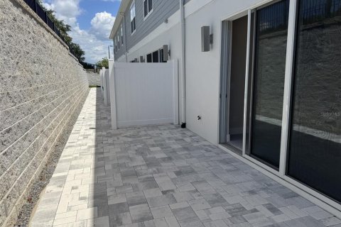 Townhouse in Kissimmee, Florida 3 bedrooms, 156.08 sq.m. № 2222770 - photo 12