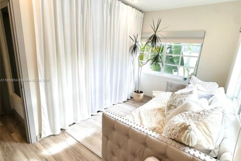 Immobilier commercial à vendre à Miami Beach, Floride № 2013852 - photo 27