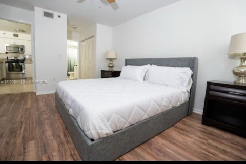 Condominio en alquiler en Aventura, Florida, 2 dormitorios, 109.62 m2 № 2059849 - foto 9