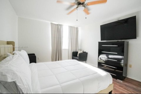 Condominio en alquiler en Aventura, Florida, 2 dormitorios, 109.62 m2 № 2059849 - foto 13