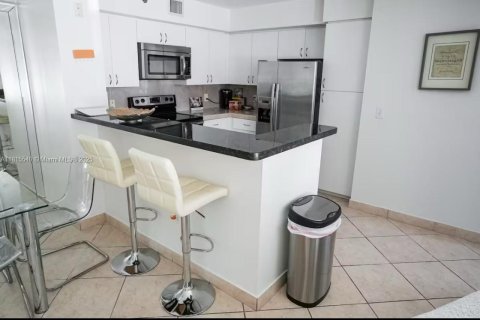 Condominio en alquiler en Aventura, Florida, 2 dormitorios, 109.62 m2 № 2059849 - foto 5