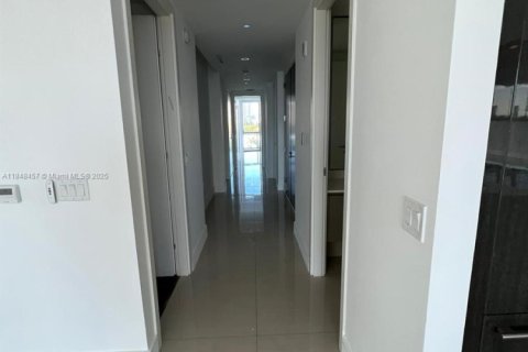 Condominio en venta en Aventura, Florida, 3 dormitorios, 207.92 m2 № 1961818 - foto 30