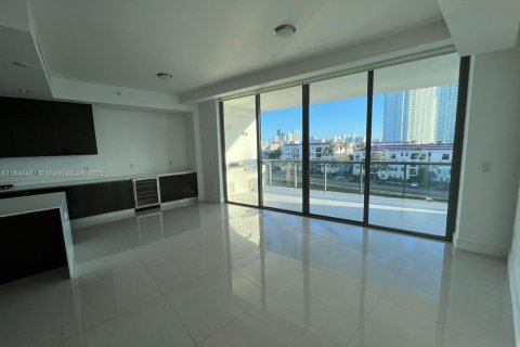 Condominio en venta en Aventura, Florida, 3 dormitorios, 207.92 m2 № 1961818 - foto 5